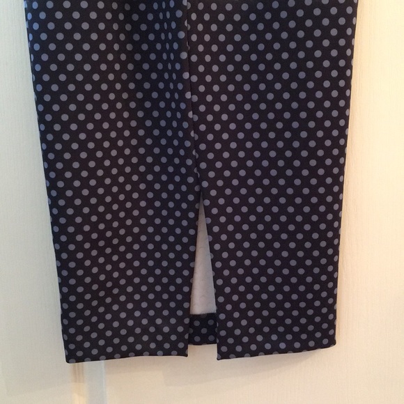 Polka dot fitted midi pencil skirt - Picture 4 of 8